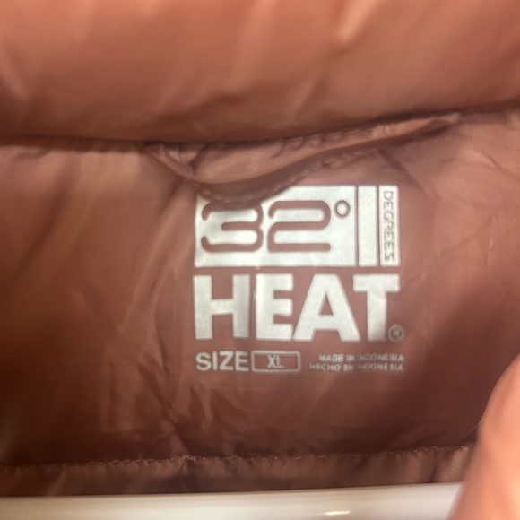 XL copper puffy vest - Picture 3 of 6